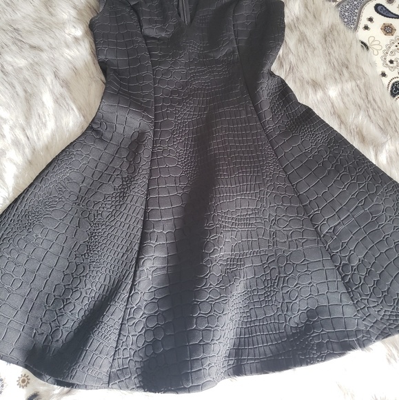 Guess crocodile print dress - Picture 3 of 5
